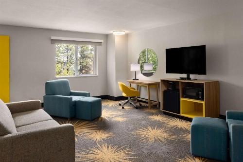 Days Inn by Wyndham Williams - image 32