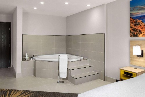 Days Inn by Wyndham Williams - image 33