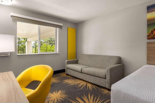 Days Inn by Wyndham Williams - image 36