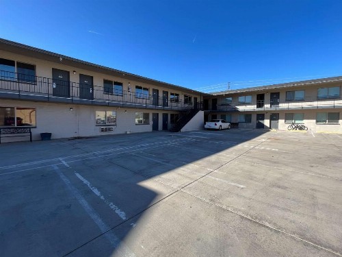 Budget Host Inn Williams - image 1