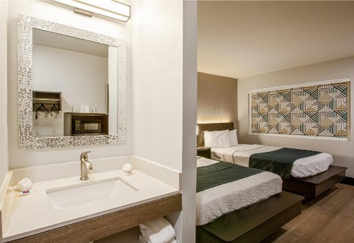 Budget Host Inn Williams - image 14