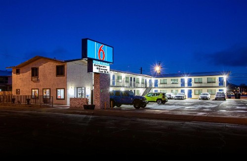 Budget Host Inn Williams - image 2