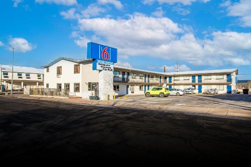 Budget Host Inn Williams - image 27
