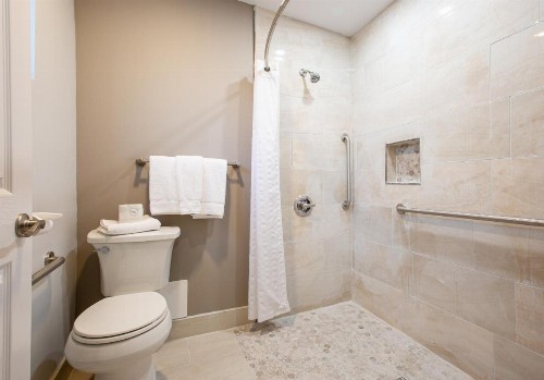 Budget Host Inn Williams - image 4
