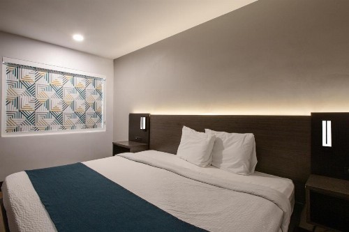 Budget Host Inn Williams - image 6