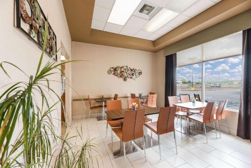 Quality Inn Near Grand Canyon - image 9