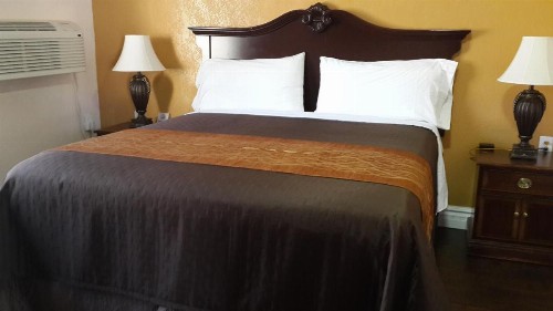 American Regency Inn - image 15
