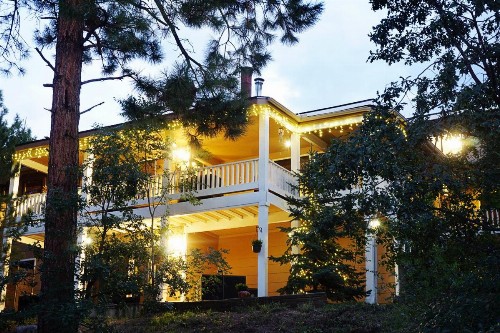 Sheridan House Inn- Adult Only Accommodation - image 12