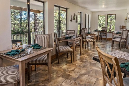 Sheridan House Inn- Adult Only Accommodation - image 16
