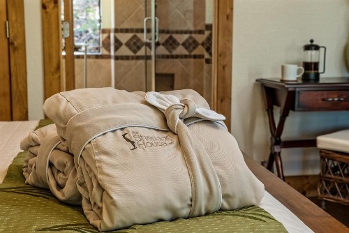 Sheridan House Inn- Adult Only Accommodation - image 44