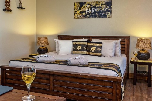 Sheridan House Inn- Adult Only Accommodation - image 50