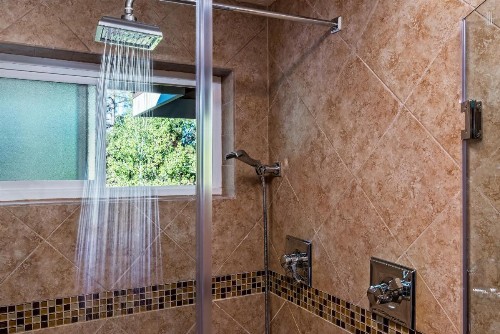 Sheridan House Inn- Adult Only Accommodation - image 6