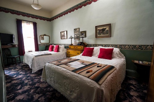 Red Garter Inn - image 11