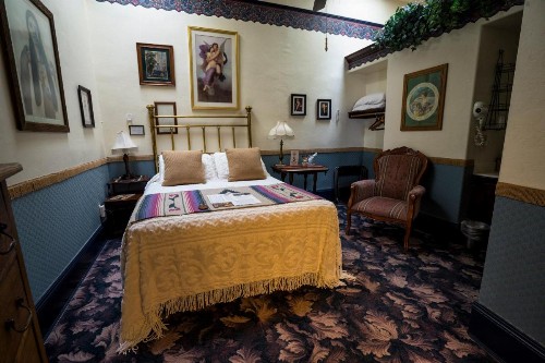 Red Garter Inn - image 14