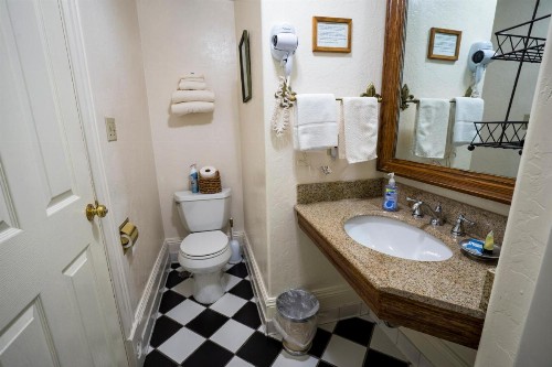 Red Garter Inn - image 24