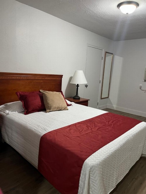 9 Arizona Motor Hotel - image 10