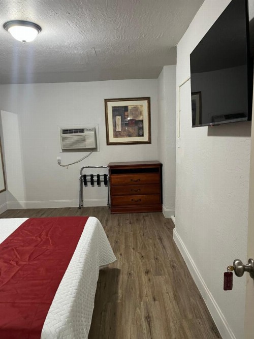 9 Arizona Motor Hotel - image 14