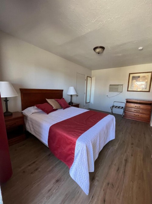 9 Arizona Motor Hotel - image 17