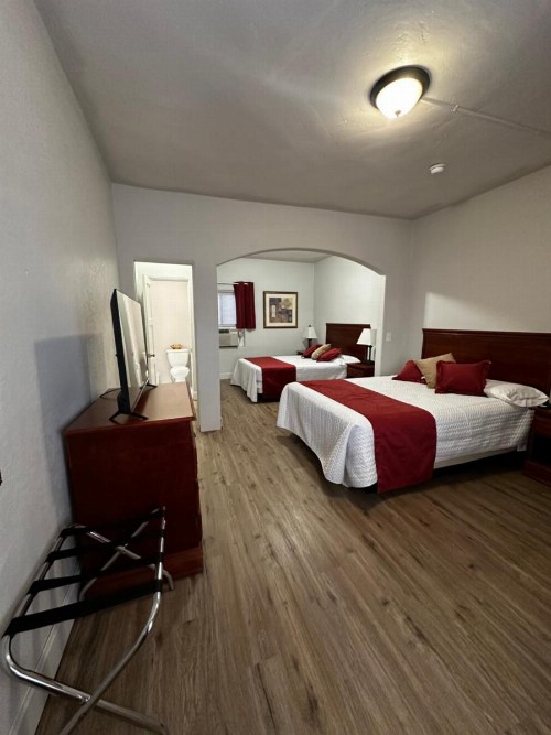 9 Arizona Motor Hotel - image 23