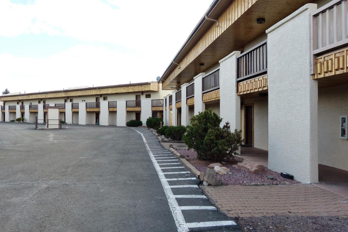 Grand Canyon Inn and Motel - South Rim Entrance - image 2