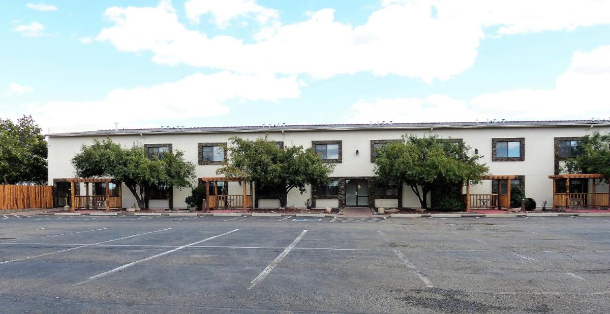 Grand Canyon Inn and Motel - South Rim Entrance - image 7