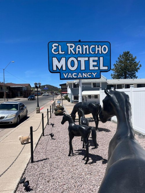 El Rancho Motel - image 20