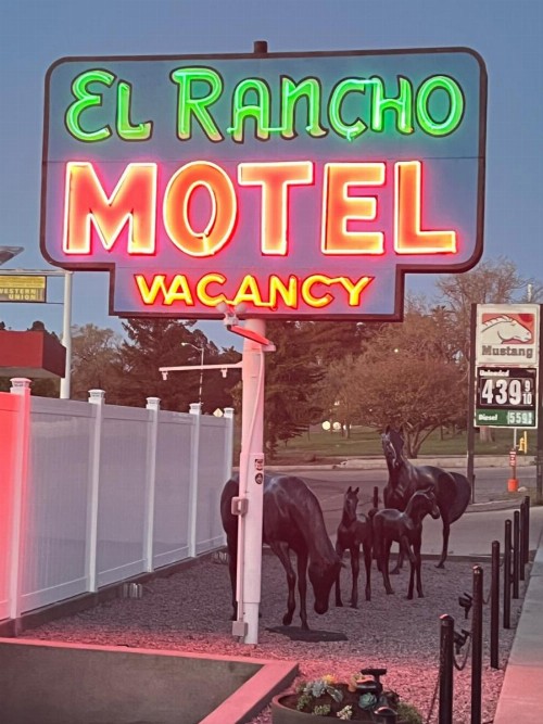 El Rancho Motel - image 9