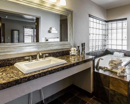 Rodeway Inn & Suites Williams Downtowner-Rte 66 - image 31