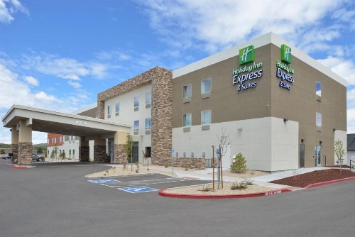 Holiday Inn Express & Suites Williams an IHG Hotel
