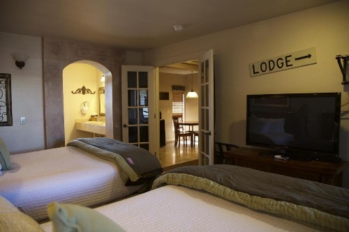 The Lodge on Route 66 - image 28