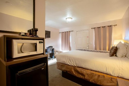 Celilo Inn - image 8