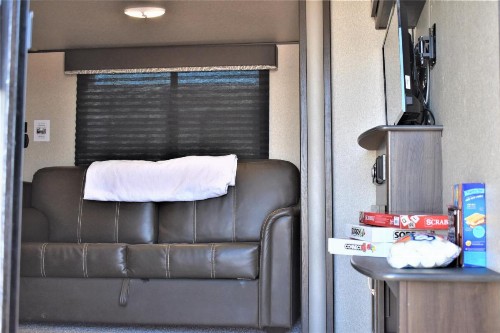 Grand Canyon RV Glamping - image 12