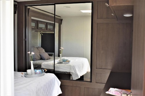 Grand Canyon RV Glamping - image 2