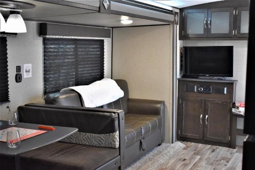 Grand Canyon RV Glamping - image 21