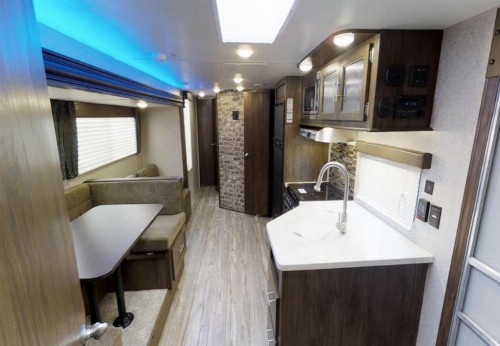 Grand Canyon RV Glamping - image 22
