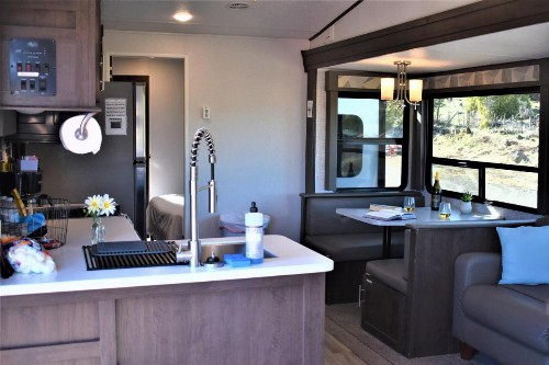 Grand Canyon RV Glamping - image 26