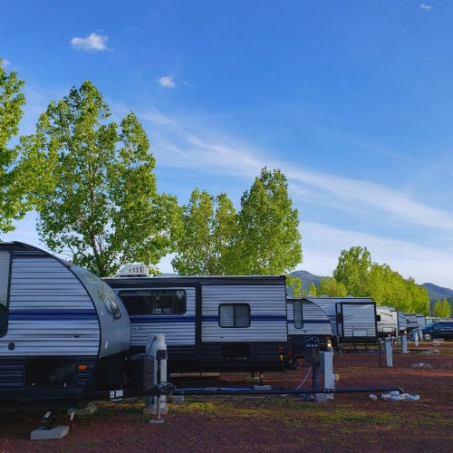 Grand Canyon RV Glamping - image 28