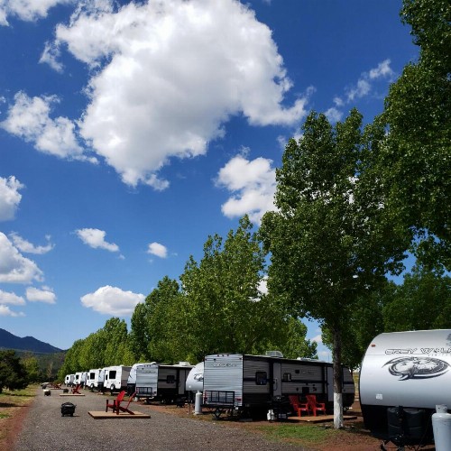 Grand Canyon RV Glamping - image 32