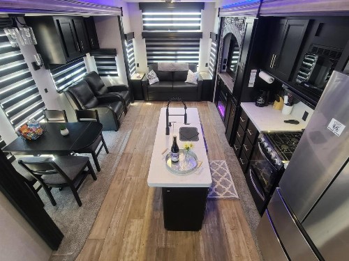 Grand Canyon RV Glamping - image 46