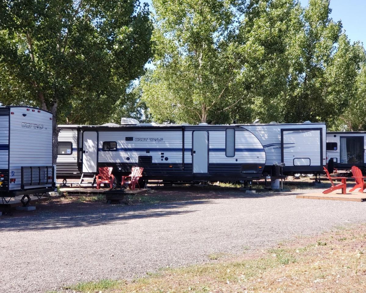 Grand Canyon RV Glamping - image 7
