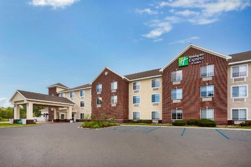 Holiday Inn Express Hotel & Suites Acme-Traverse City an IHG Hotel