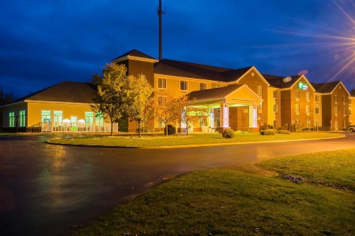 Holiday Inn Express Hotel & Suites Acme-Traverse City an IHG Hotel - image 36
