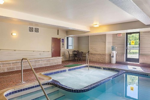 Sleep Inn & Suites Acme – Traverse City - image 37