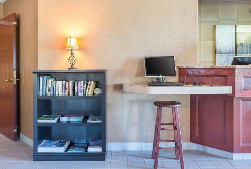 Sleep Inn & Suites Acme – Traverse City - image 43