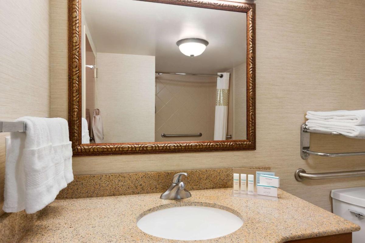Hampton Inn & Suites Williamsburg Historic District - image 2