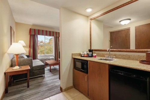Hampton Inn & Suites Williamsburg Historic District - image 22