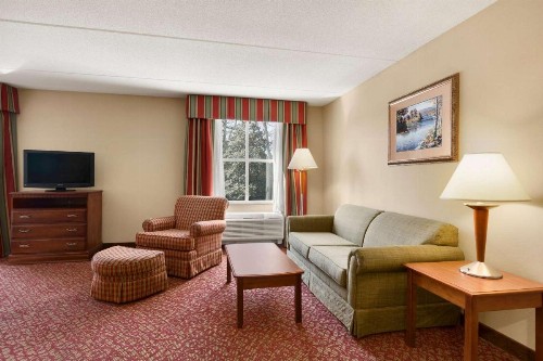 Hampton Inn & Suites Williamsburg Historic District - image 35