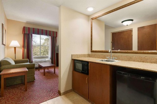 Hampton Inn & Suites Williamsburg Historic District - image 37