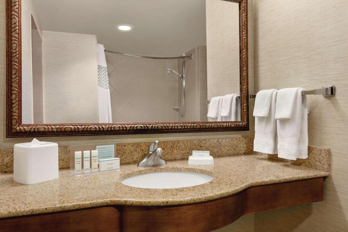 Hampton Inn & Suites Williamsburg Historic District - image 5