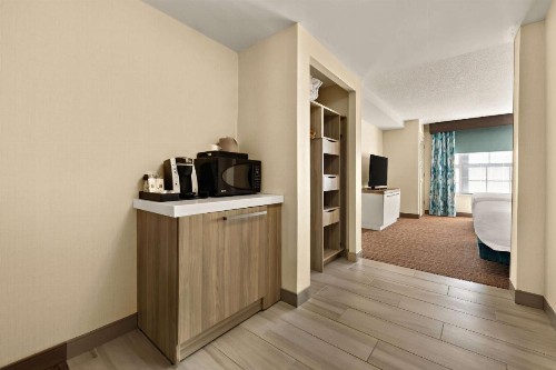 Hilton Garden Inn Williamsburg - image 12